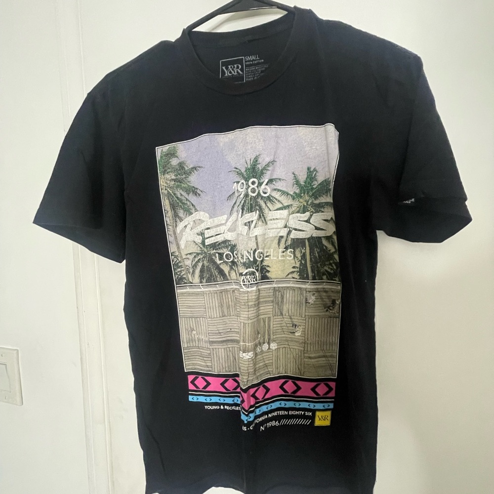 Mens small short sleeve shirt